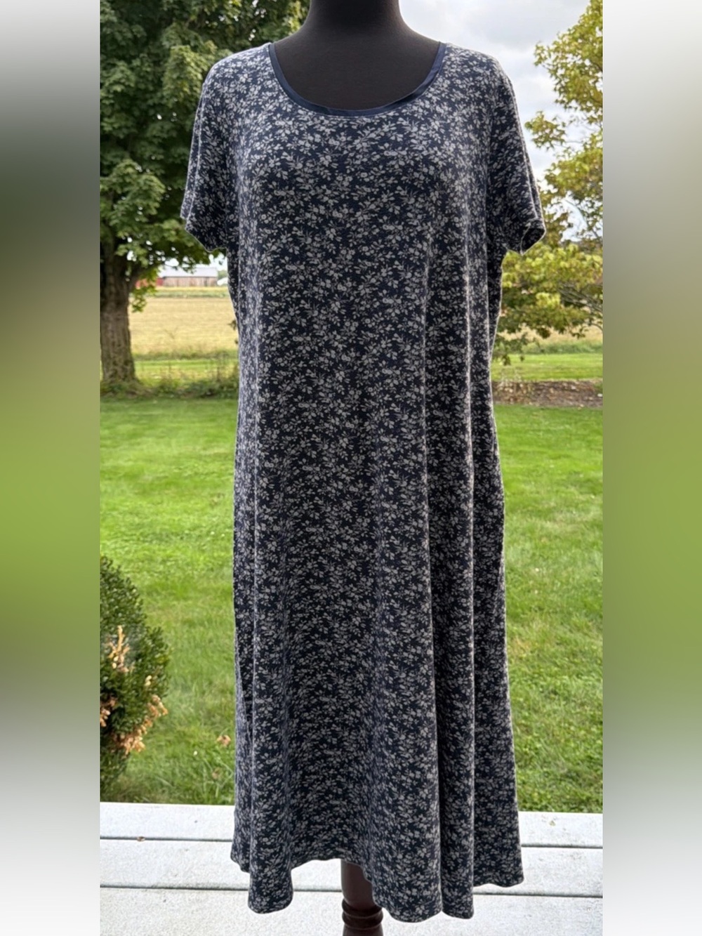 Lands' End Supima Cotton Short Sleeve Nightgown Deep Sea Navy Ditsy Floral Sz L